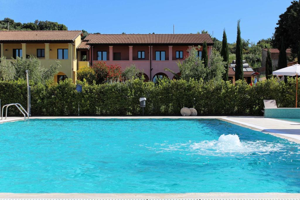 Le Corti Del Sole Residence เวนตูรีนา แตร์เม ภายนอก รูปภาพ