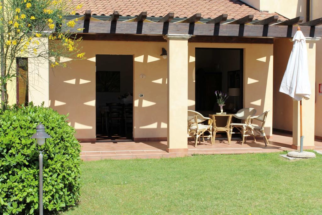 Le Corti Del Sole Residence เวนตูรีนา แตร์เม ภายนอก รูปภาพ