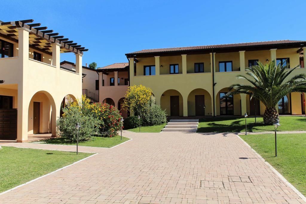 Le Corti Del Sole Residence เวนตูรีนา แตร์เม ภายนอก รูปภาพ